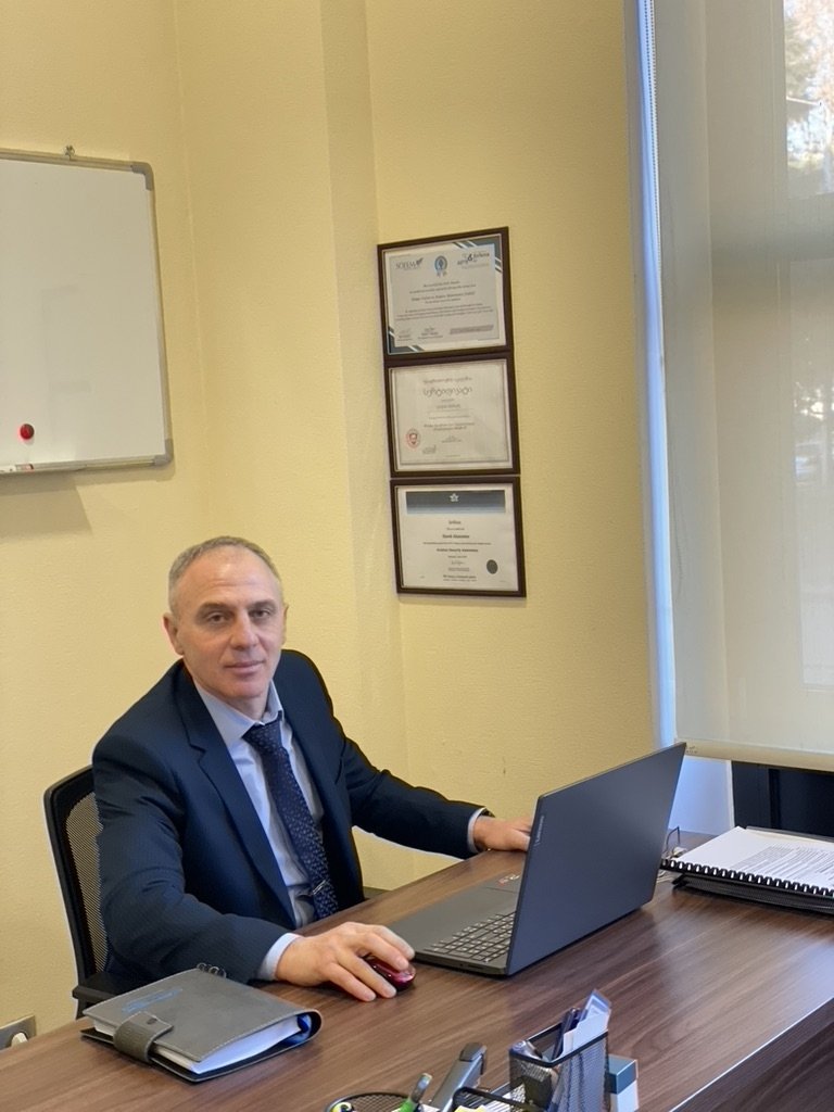 დავით აბაზაძე